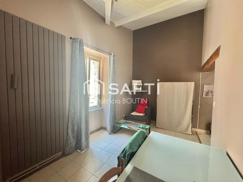 Maison - 255 m² - 10 pièces