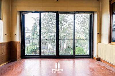 Maison - 289 m² - 13 pièces