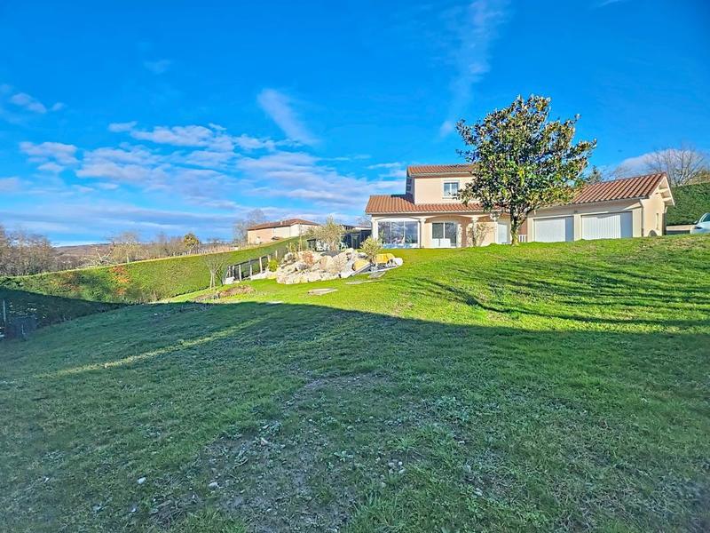 Maison - 120 m² - 5 pièces