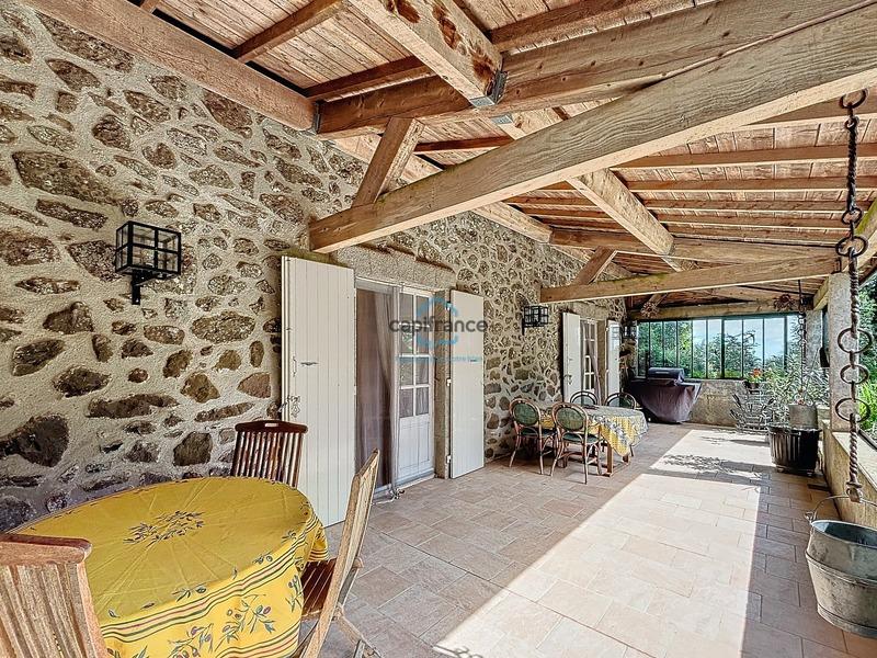 Maison - 153 m² - 7 pièces