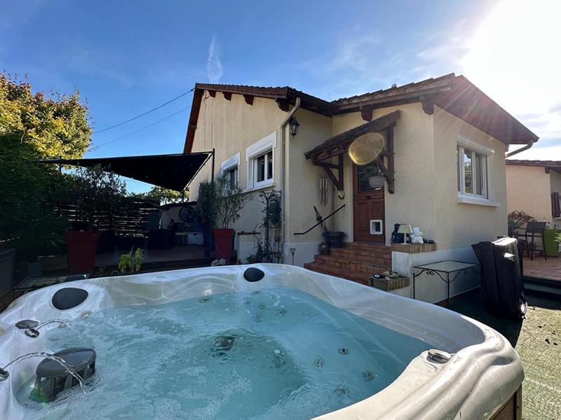 Maison - 140 m² - 6 pièces