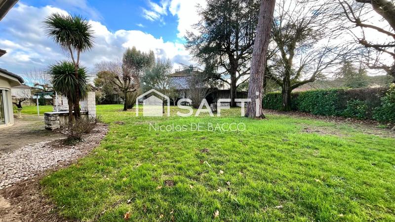 Maison - 253 m² - 10 pièces