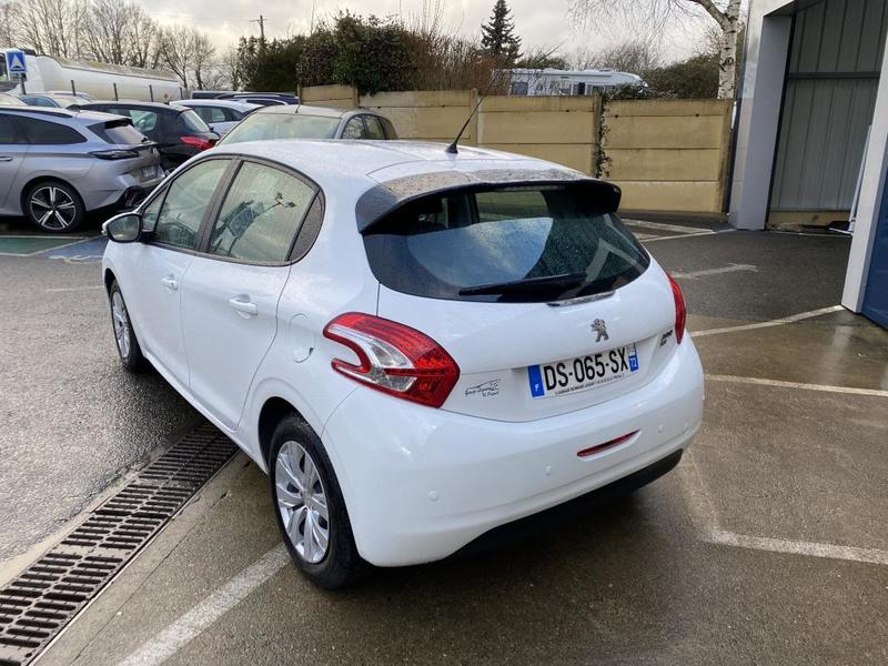 Peugeot 208 1.2 Vti 82 Cv Bva Etg5 Finition Active