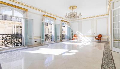 Appartement - 261 m² - 5 pièces