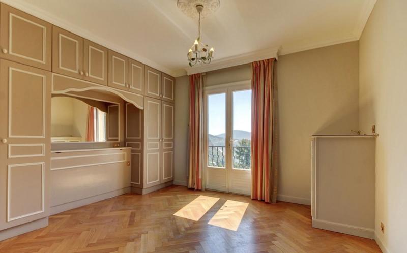 Maison - 170 m² - 5 pièces