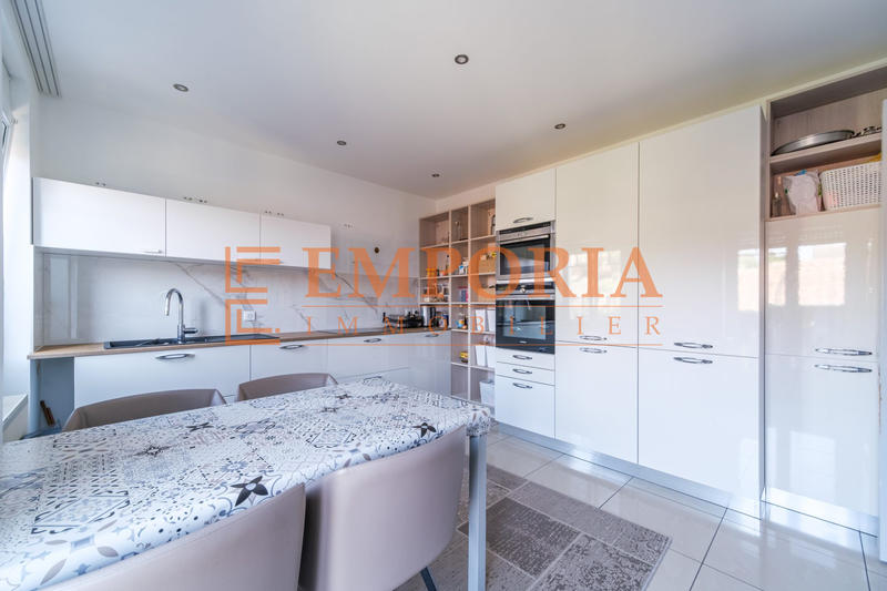 Maison - 160 m² - 7 pièces