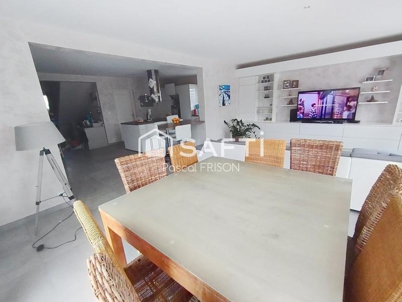 Maison - 196 m² - 7 pièces