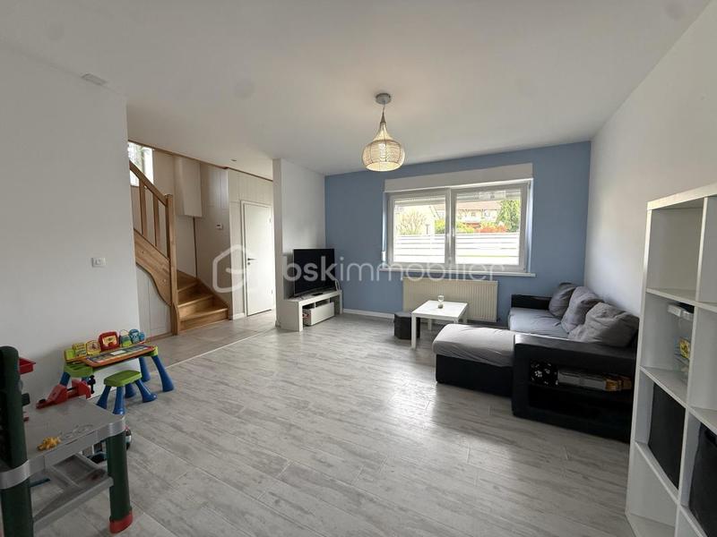 Maison - 95 m² - 5 pièces