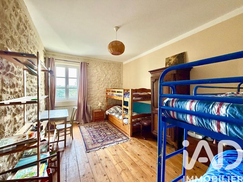 Maison - 290 m² - 9 pièces