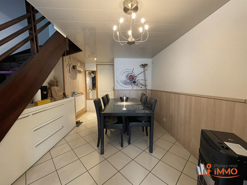 Maison - 93 m² - 5 pièces