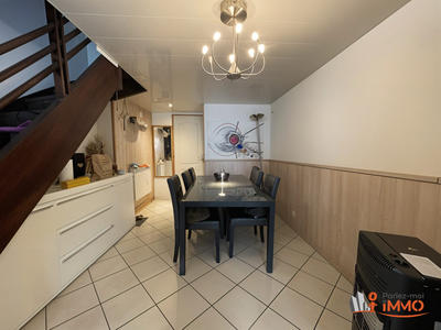 Maison - 93 m² - 5 pièces