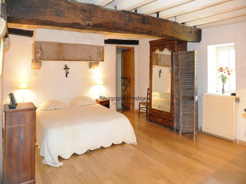 Maison - 195 m² - 8 pièces