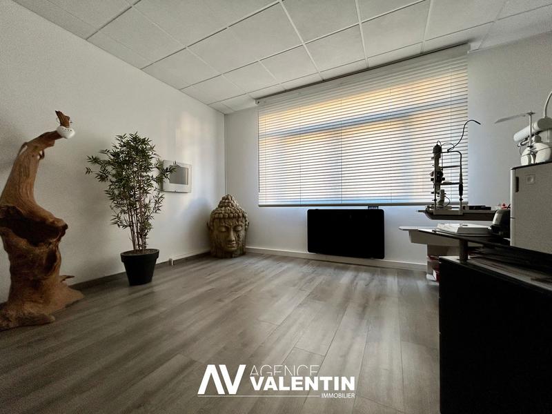 Local commercial - 398 m² - 8 pièces