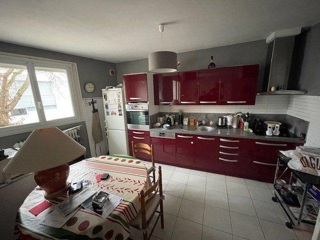 Maison traditionnelle - 143 m² - 8 pièces