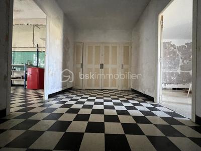 Immeuble - 353 m² - 11 pièces