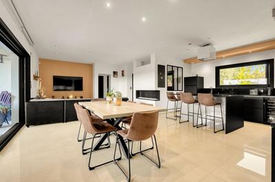 Villa - 140 m² - 5 pièces