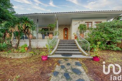 Maison - 195 m² - 12 pièces