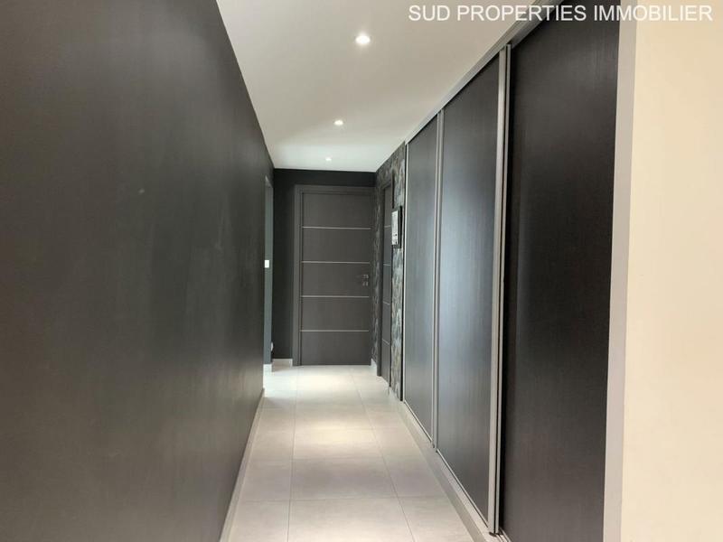 Maison - 210 m² - 6 pièces
