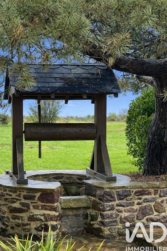 Maison - 219 m² - 14 pièces