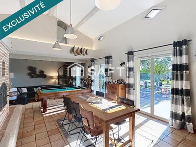 Maison - 205 m² - 7 pièces