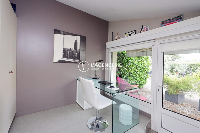 Maison - 260 m² - 10 pièces