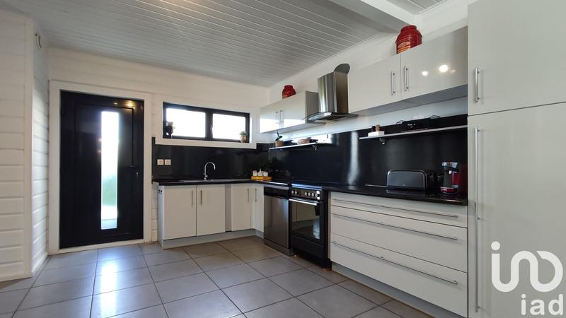 Maison - 230 m² - 6 pièces