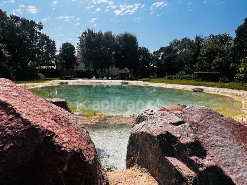 Propriété - 590 m² - 20 pièces