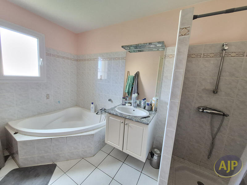 Maison - 91 m² - 3 pièces