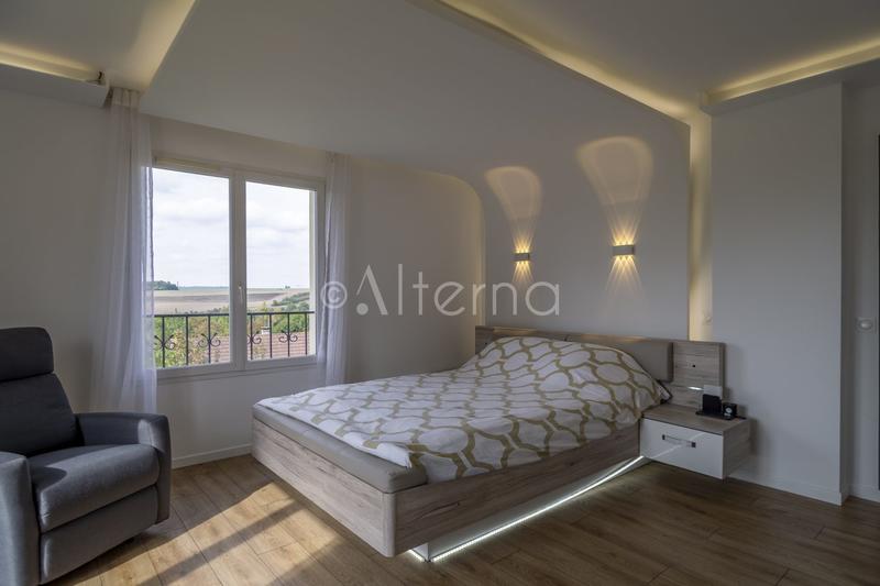 Maison - 262 m² - 11 pièces