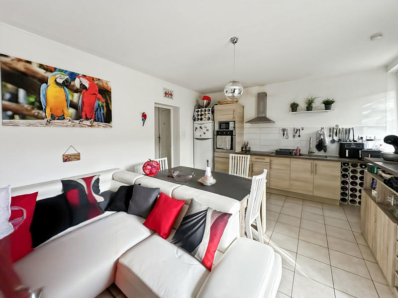 Maison - 101 m² - 6 pièces