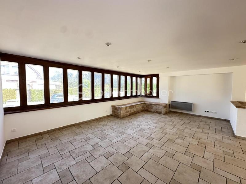 Maison - 207 m² - 7 pièces