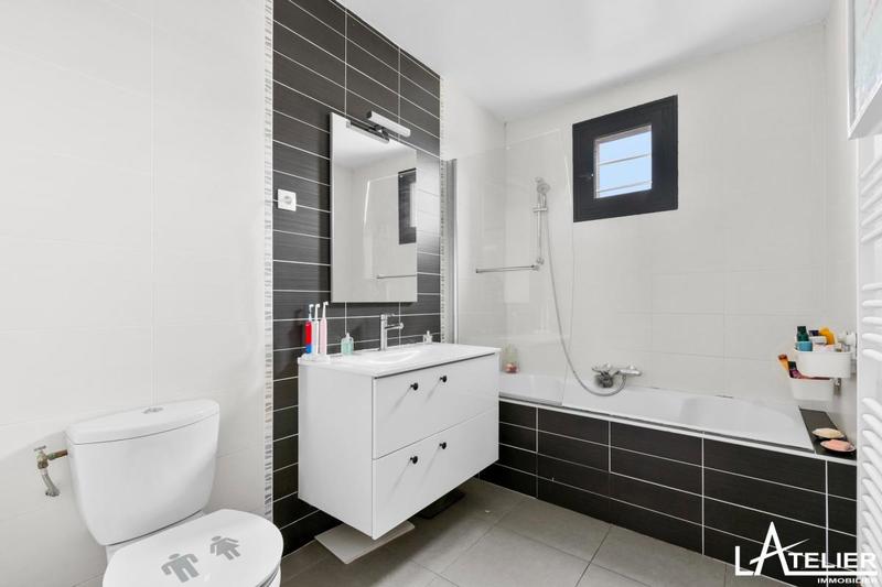 Maison - 122 m² - 6 pièces