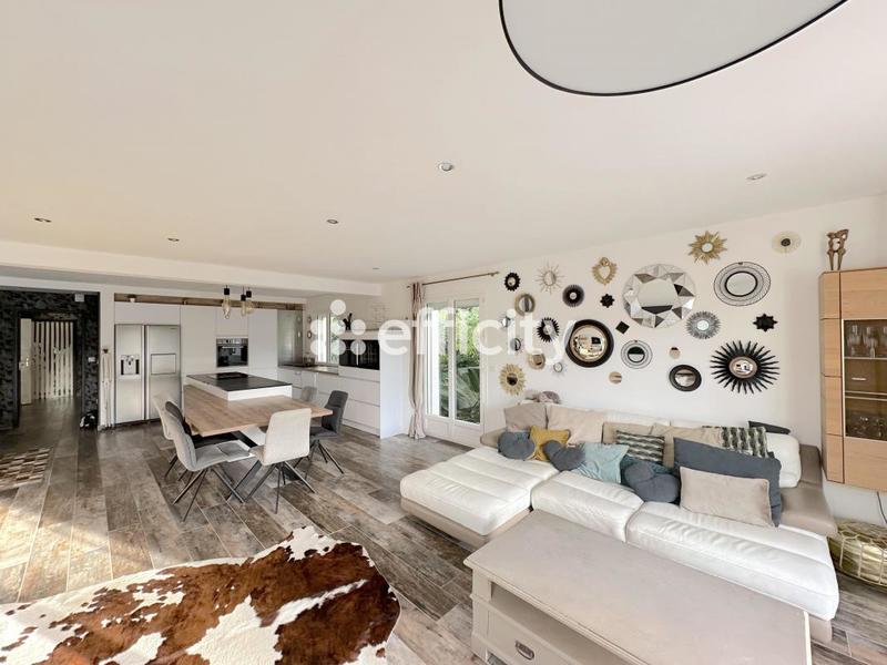 Maison - 160 m² - 5 pièces