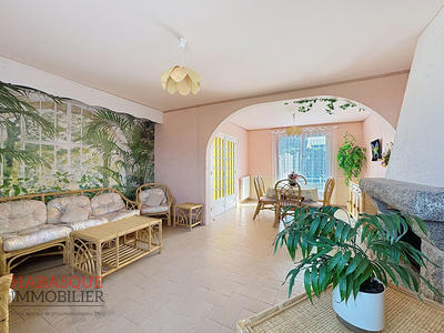 Maison - 99 m² - 6 pièces