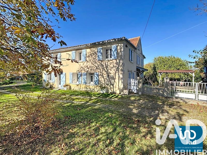 Maison - 233 m² - 9 pièces