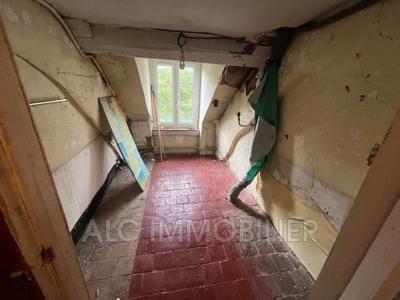 Maison - 224 m² - 9 pièces