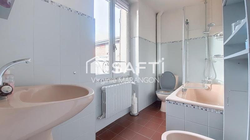 Maison - 181 m² - 12 pièces