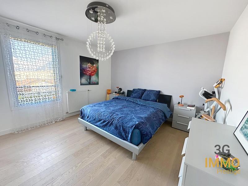 Appartement - 82 m² - 3 pièces