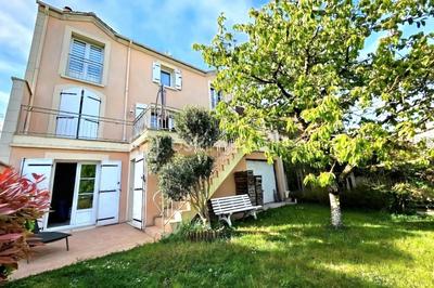 Pavillon - 162 m² - 9 pièces