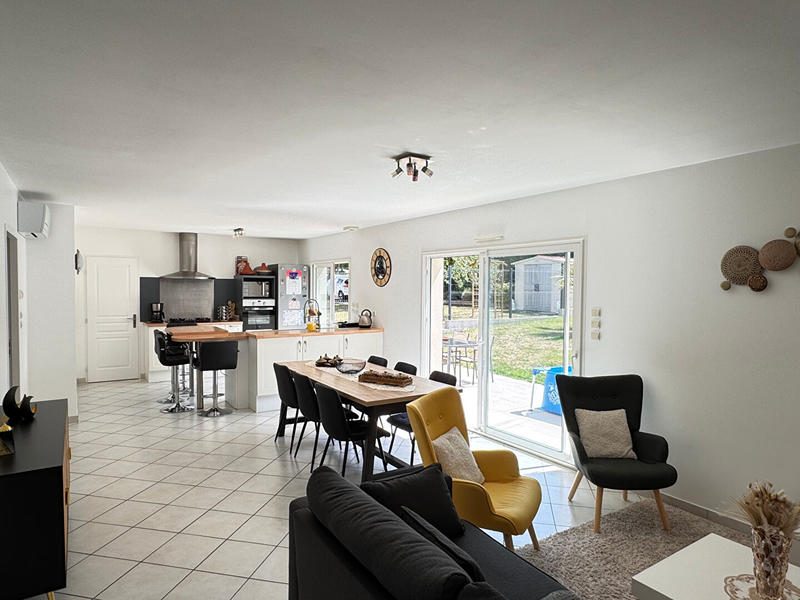 Maison - 98 m² - 4 pièces