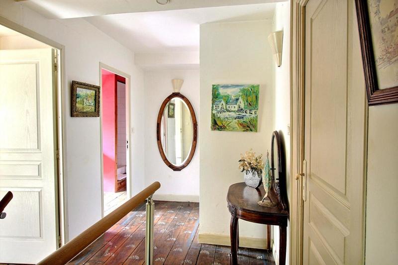 Maison - 236 m² - 6 pièces