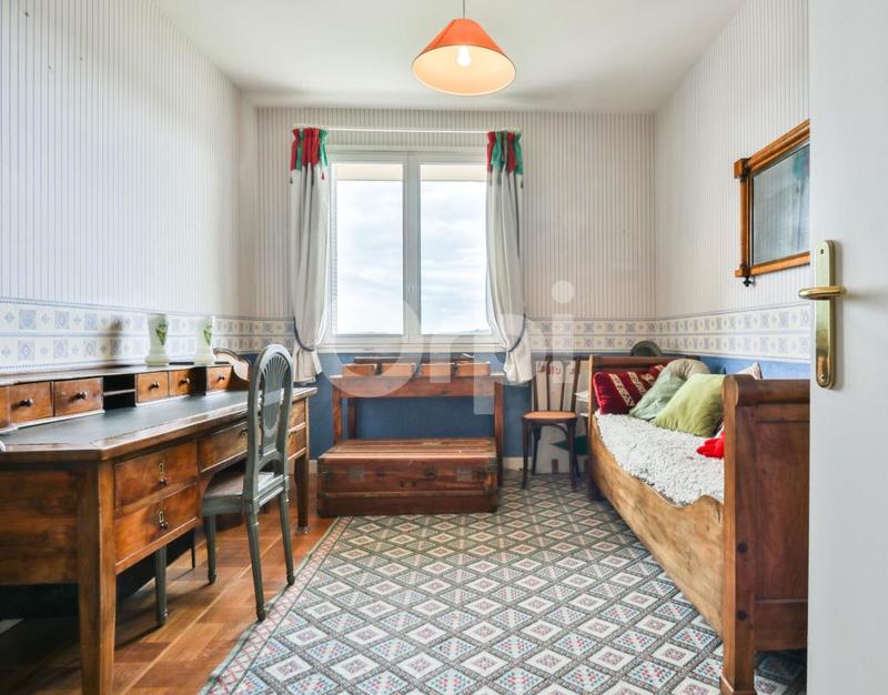 Appartement - 153 m² - 6 pièces