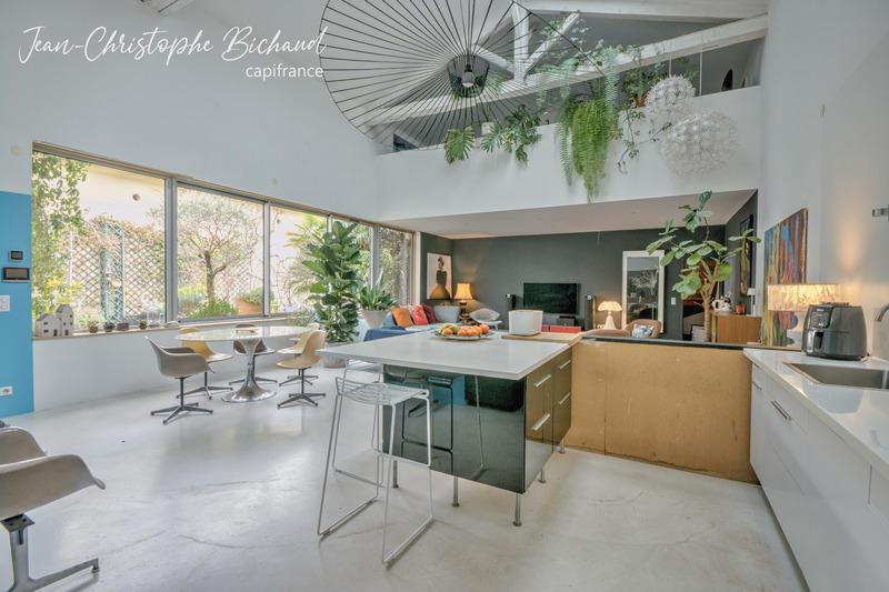 Loft - 275 m² - 5 pièces