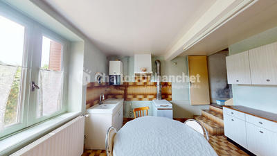 Maison - 90 m² - 4 pièces