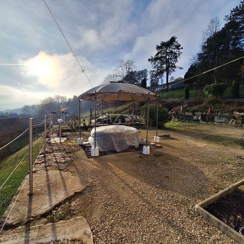 Maison - 235 m² - 7 pièces