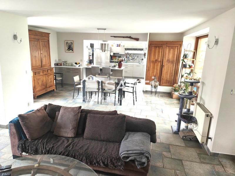 Maison - 182 m² - 8 pièces