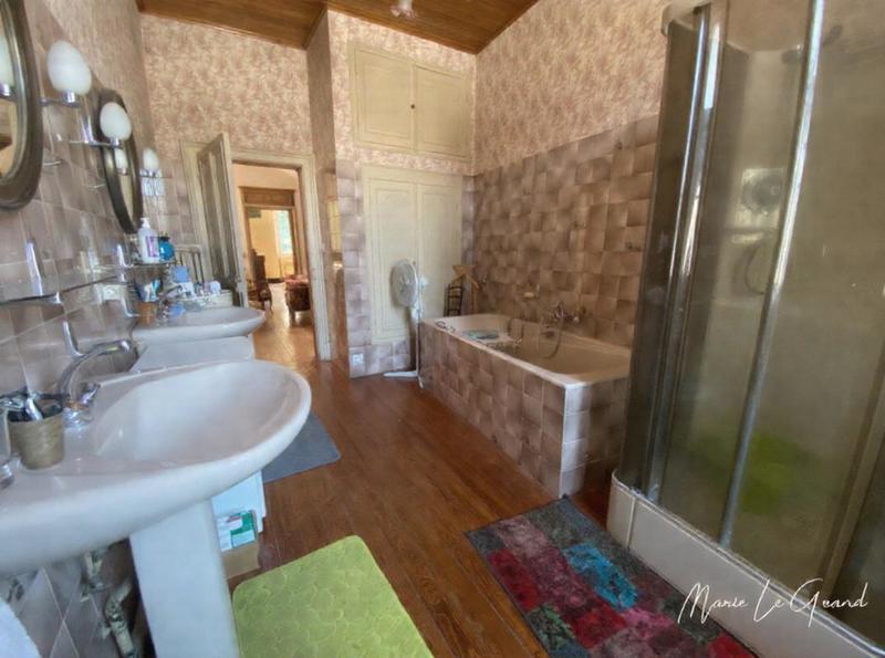 Maison - 184 m² - 7 pièces