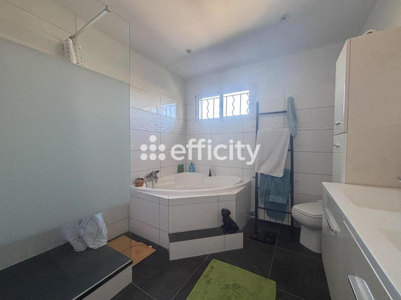 Maison - 203 m² - 7 pièces