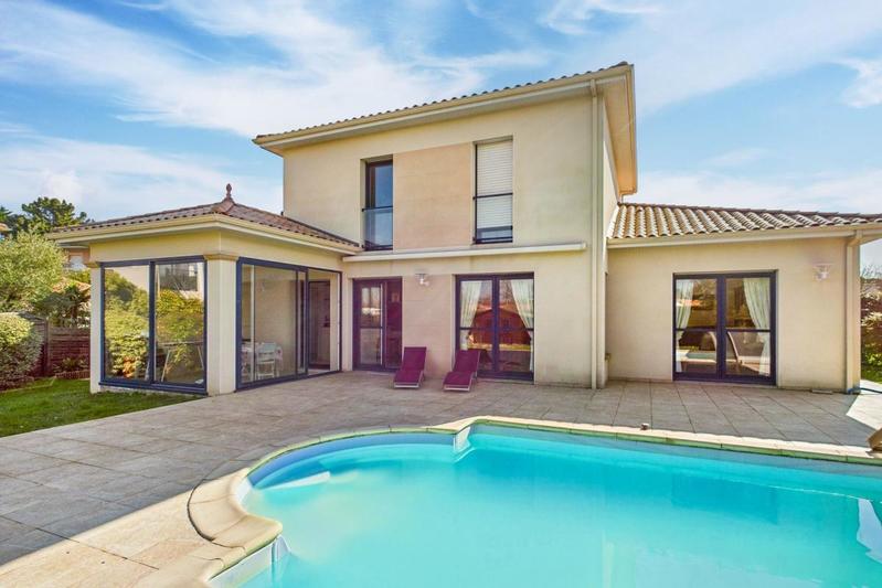 Maison - 137 m² - 4 pièces