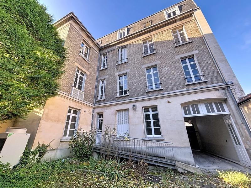 Immeuble - 570 m² - 25 pièces